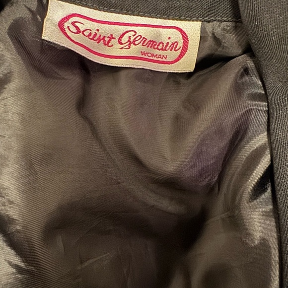 Black Bomber Jacket with Full-Length Zipper and Collar - Picture 7 of 8